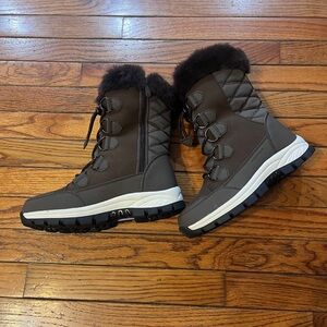 Dream Pairs Dark Brown Winter Boots NEW size 7